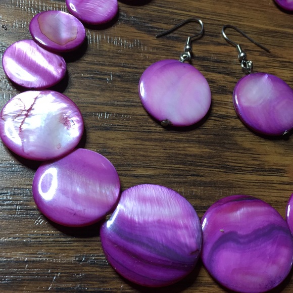 Purple Pink Shell Necklace & Earrings Set - Picture 3 of 11